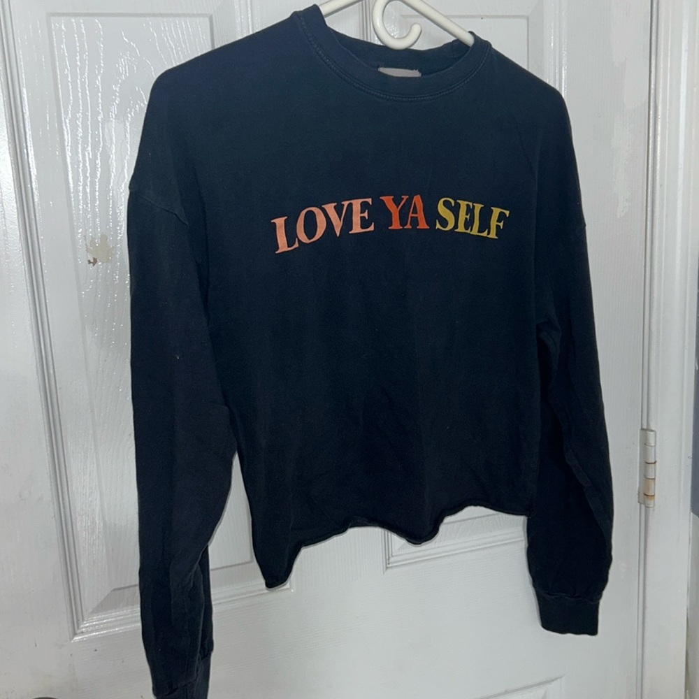 Black cropped long sleeve women